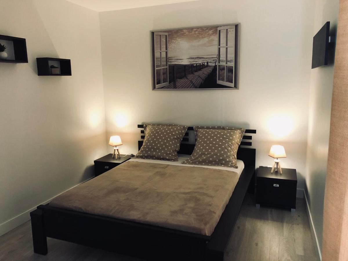 Avec Jardin A 1,5 Km Des Plages Du Debarquement Apartment